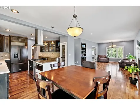 1155 Holly Avenue Cottage Grove OR 97424
