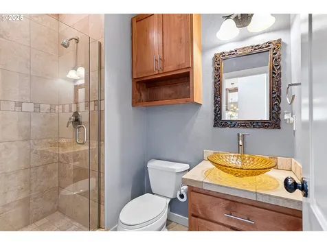 1155 Holly Avenue Cottage Grove OR 97424