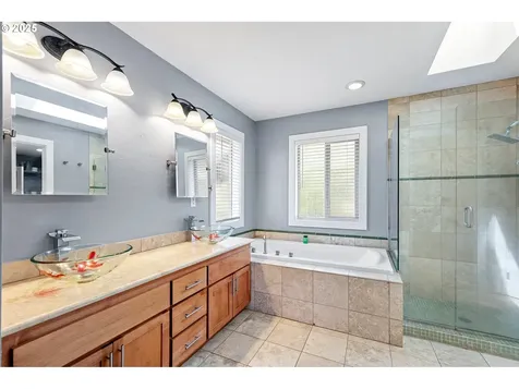 1155 Holly Avenue Cottage Grove OR 97424