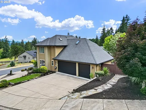 1155 Holly Avenue Cottage Grove OR 97424