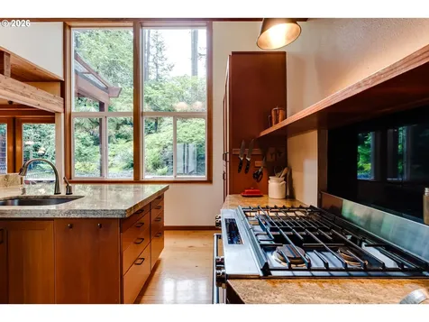 3210 Inspiration Point Drive Eugene OR 97405