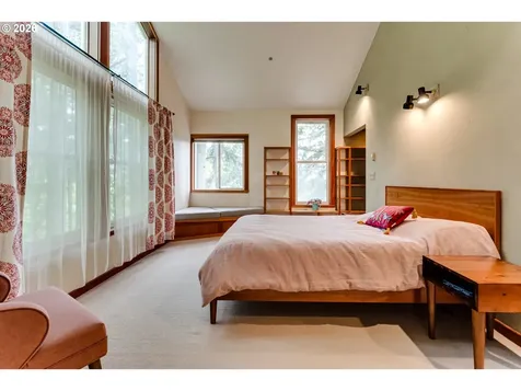 3210 Inspiration Point Drive Eugene OR 97405