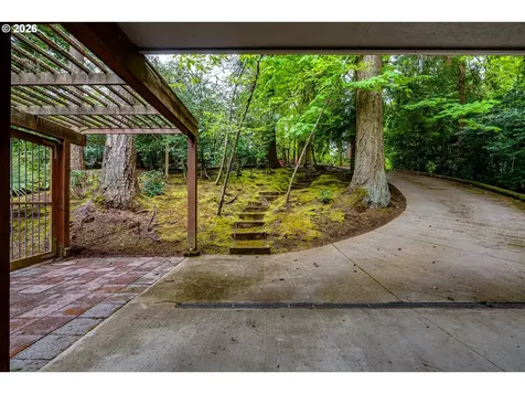 3210 Inspiration Point Drive Eugene OR 97405