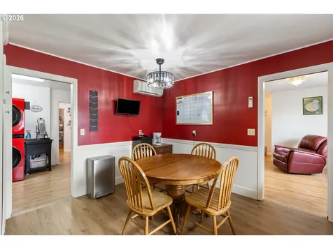 223 W Hazel Street Roseburg OR 97471