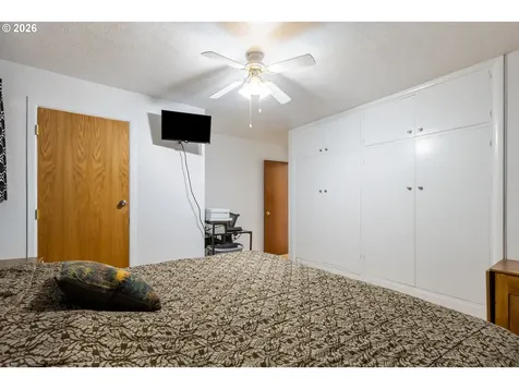 223 W Hazel Street Roseburg OR 97471