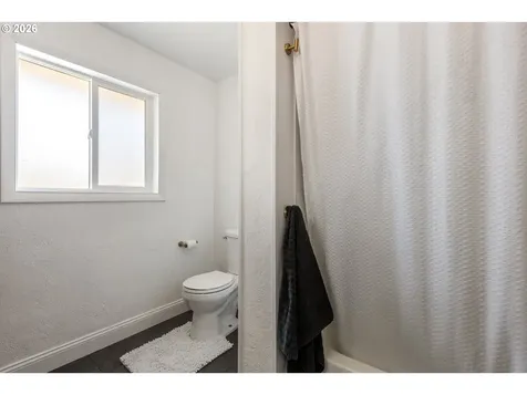 223 W Hazel Street Roseburg OR 97471