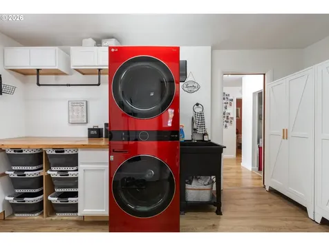 223 W Hazel Street Roseburg OR 97471