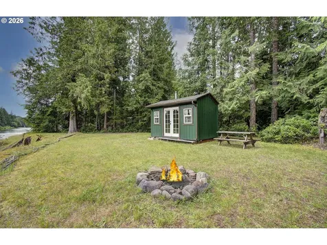224 Riverview Drive Castle Rock WA 98611