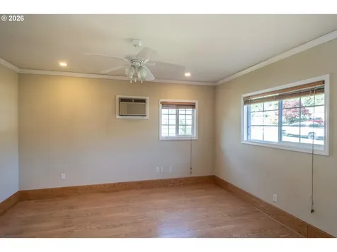 3064 NE Porter Street Roseburg OR 97470