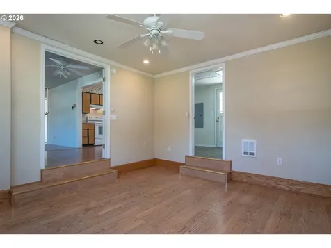 3064 NE Porter Street Roseburg OR 97470