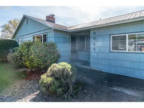 3064 NE Porter Street Roseburg OR 97470