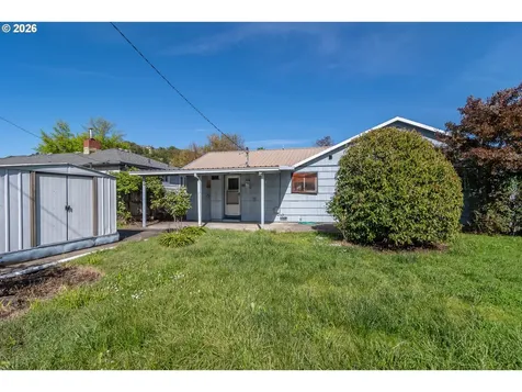 3064 NE Porter Street Roseburg OR 97470