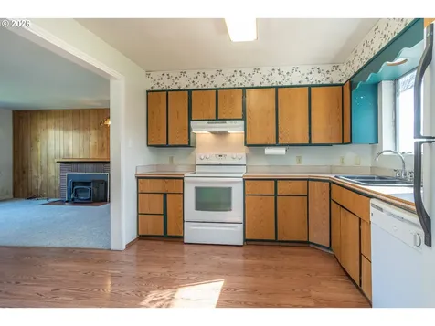 3064 NE Porter Street Roseburg OR 97470