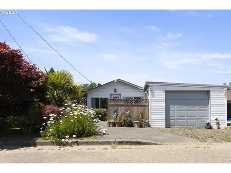 2745 34th Street Coos Bay OR 97420