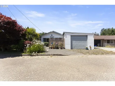 2745 34th Street Coos Bay OR 97420