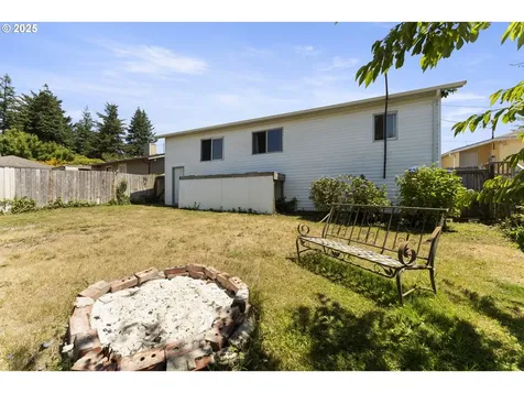 2745 34th Street Coos Bay OR 97420