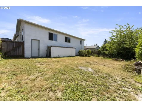 2745 34th Street Coos Bay OR 97420