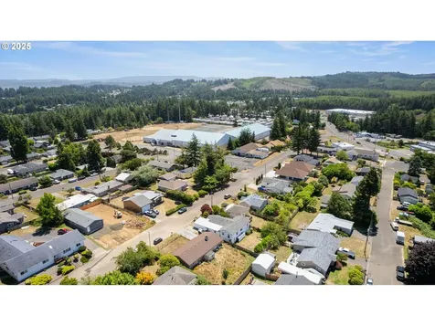 2745 34th Street Coos Bay OR 97420