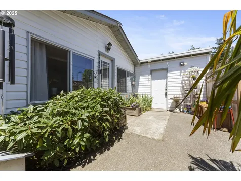 2745 34th Street Coos Bay OR 97420