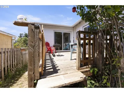 2745 34th Street Coos Bay OR 97420