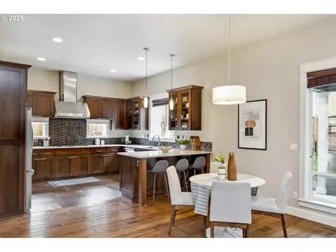 6706 SW 36th Avenue Portland OR 97219
