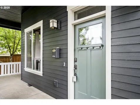 6706 SW 36th Avenue Portland OR 97219