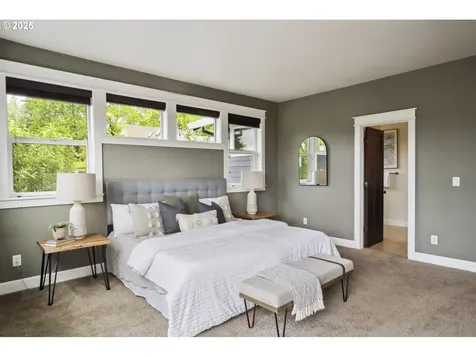6706 SW 36th Avenue Portland OR 97219