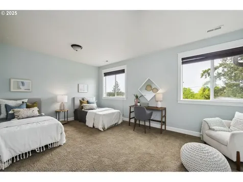 6706 SW 36th Avenue Portland OR 97219