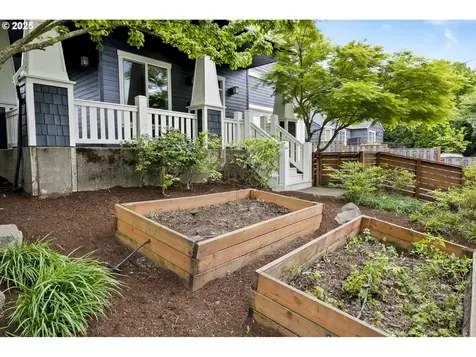 6706 SW 36th Avenue Portland OR 97219