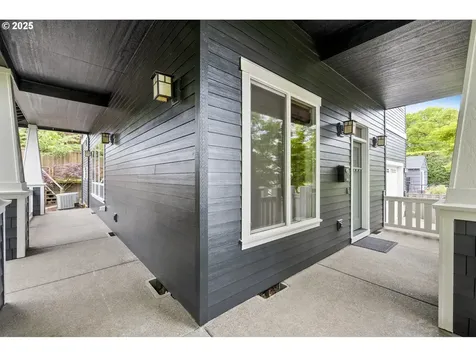 6706 SW 36th Avenue Portland OR 97219
