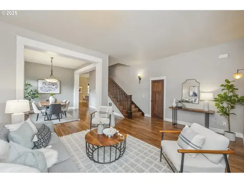 6706 SW 36th Avenue Portland OR 97219