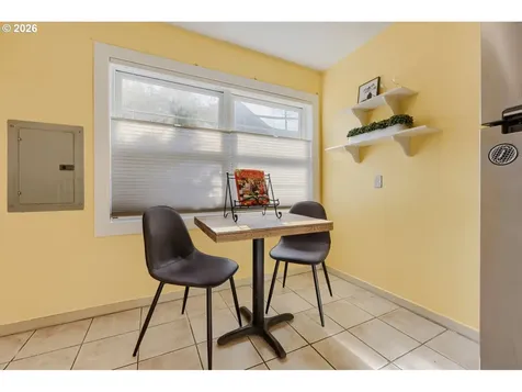 6504 N Commercial Avenue Portland OR 97217