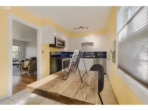 6504 N Commercial Avenue Portland OR 97217