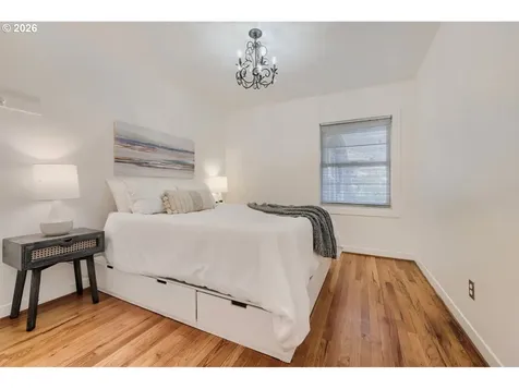 6504 N Commercial Avenue Portland OR 97217