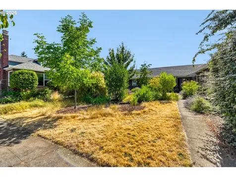 6504 N Commercial Avenue Portland OR 97217