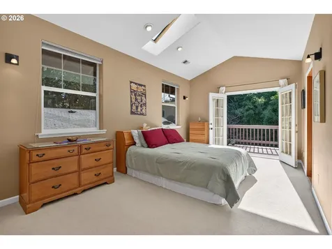 2448 SE Yamhill Street Portland OR 97214
