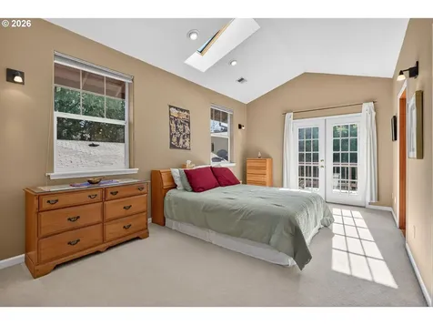 2448 SE Yamhill Street Portland OR 97214