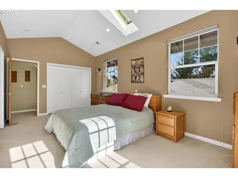2448 SE Yamhill Street Portland OR 97214