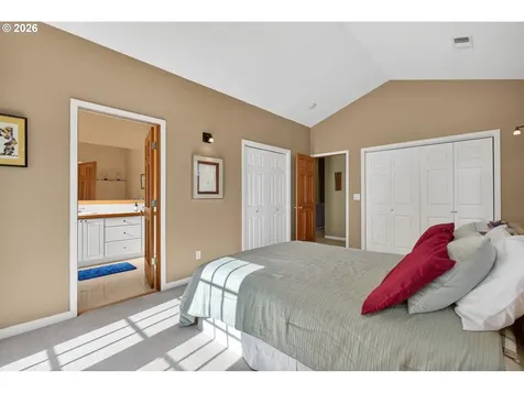 2448 SE Yamhill Street Portland OR 97214