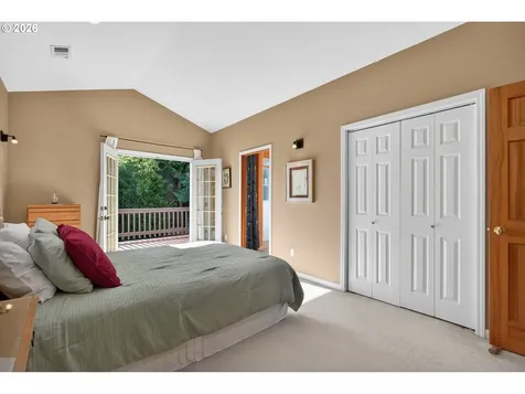 2448 SE Yamhill Street Portland OR 97214