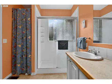 2448 SE Yamhill Street Portland OR 97214