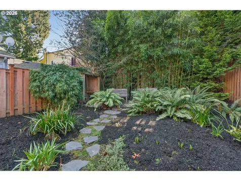 2448 SE Yamhill Street Portland OR 97214