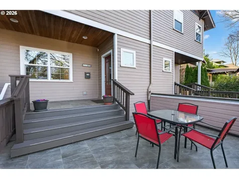 2448 SE Yamhill Street Portland OR 97214