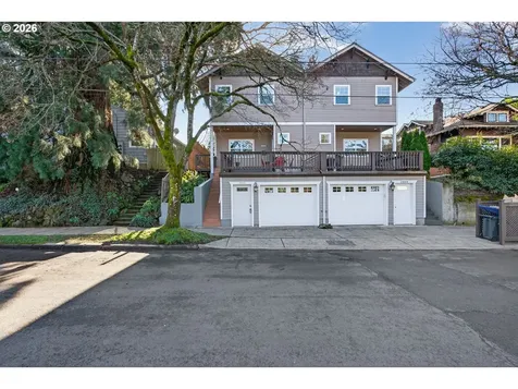 2448 SE Yamhill Street Portland OR 97214
