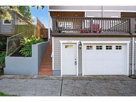 2448 SE Yamhill Street Portland OR 97214