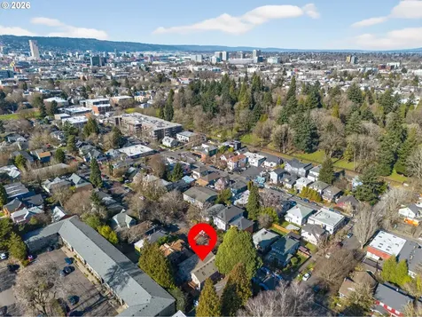 2448 SE Yamhill Street Portland OR 97214