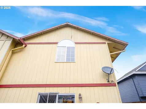 1500 SW Harbor Drive Mcminnville OR 97128