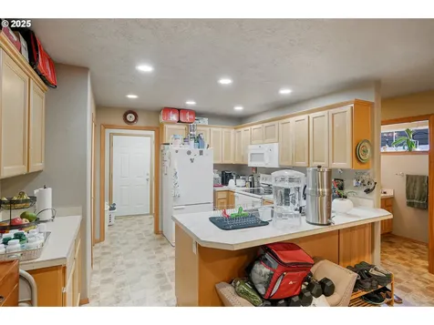 1500 SW Harbor Drive Mcminnville OR 97128