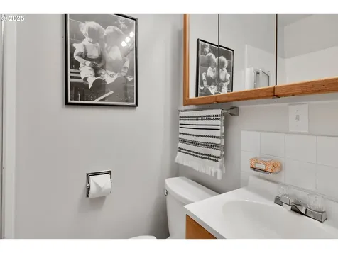 1524 E 9th Street The Dalles OR 97058