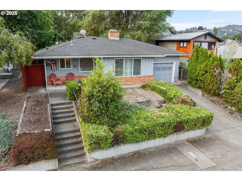1524 E 9th Street The Dalles OR 97058